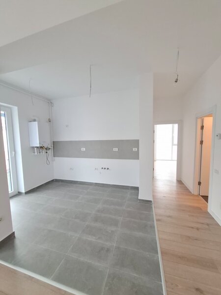 Calea Calarasilor Vand apartament cu doua (2) camere