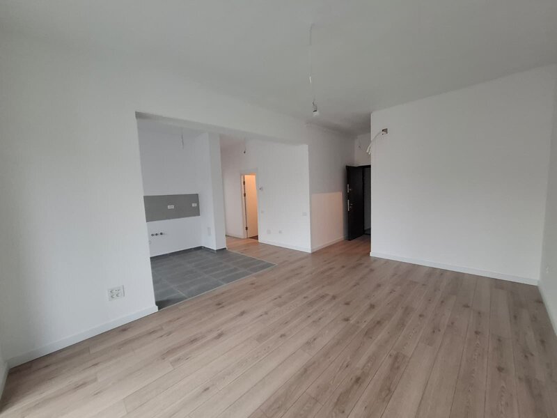 Calea Calarasilor Vand apartament cu doua (2) camere