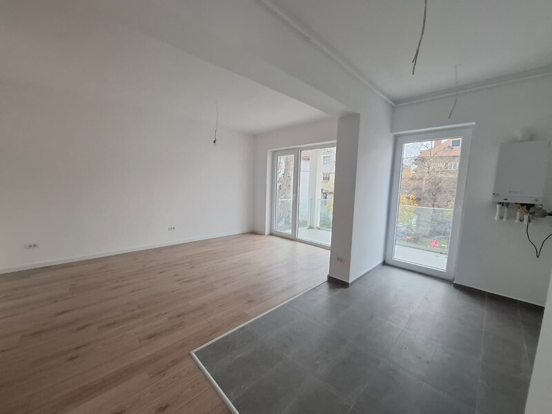 Calea Calarasilor Vand apartament cu doua (2) camere